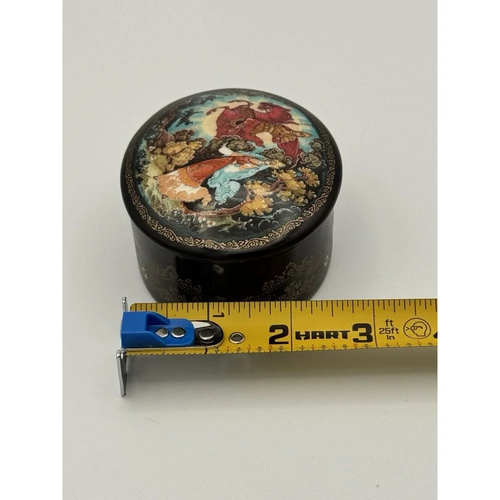 1991 Kholui Russian Musical Trinket Box Vasilisa The Beautiful Sergei Devyatkin